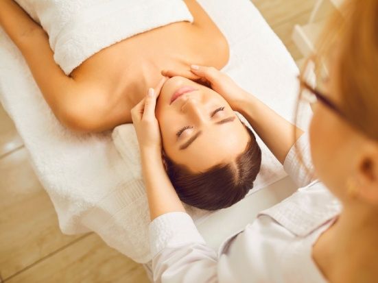 terapia craniosacrale per riequilibrare il corpo